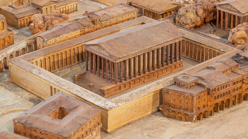 Temple d'Hadrien : Image mise en avant.