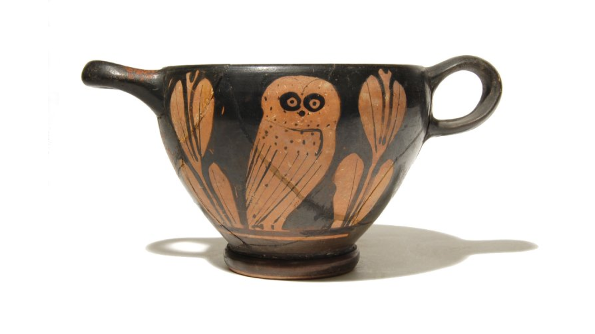 La chouette et les oiseaux chanteurs : Image d'élément iconograpique:Poterie athénienne à figures rouges représentant une chouette, Provenance : Attique (Grèce), 475 avant J.-C., British Museum, Royaume-Uni.