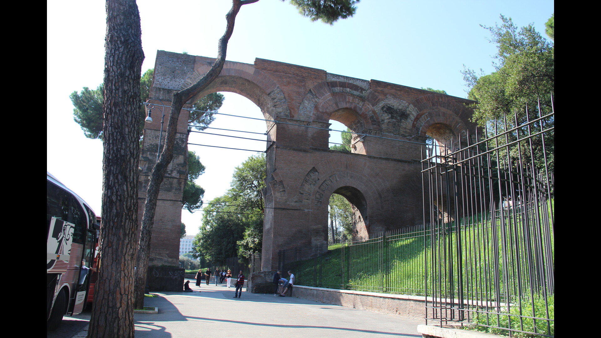 Aqua Claudia : Photo prise à Rome aujourd'hui.