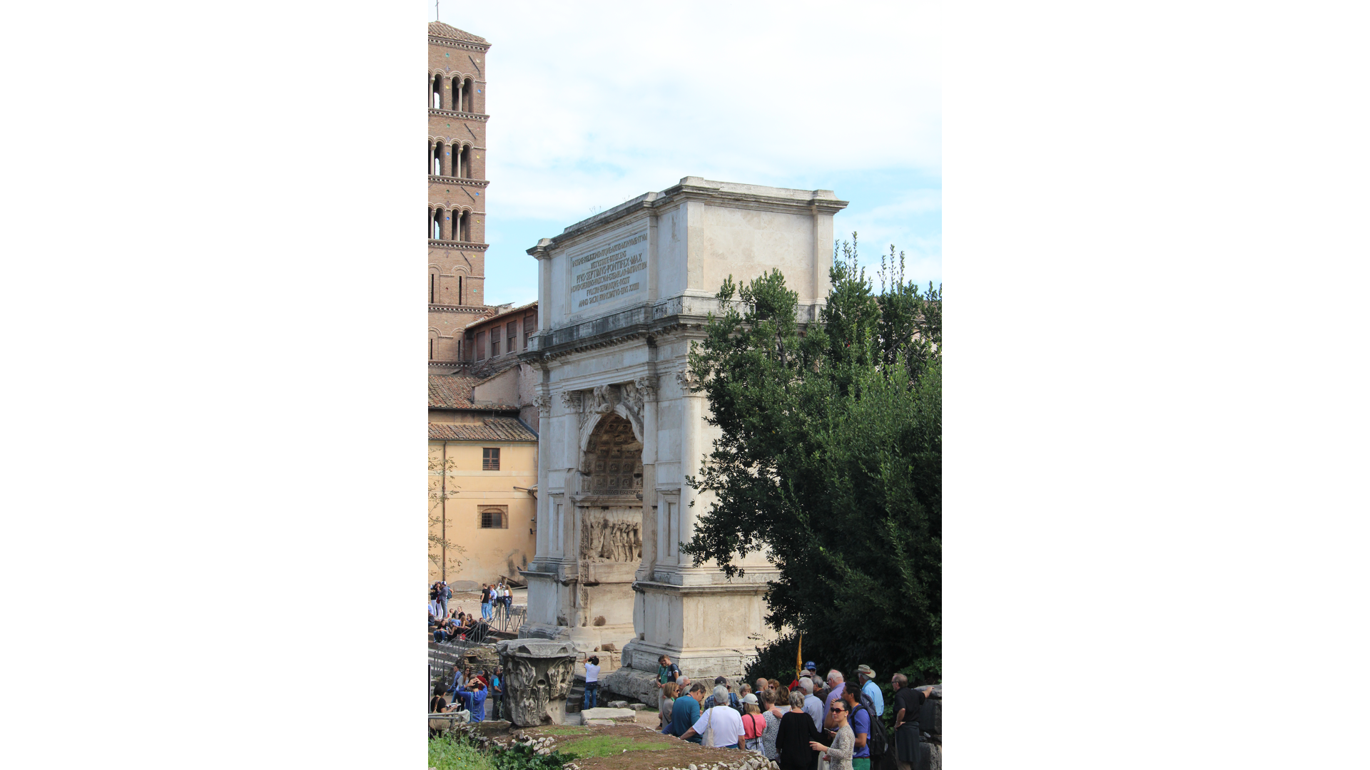 Arc de Titus : Photo prise à Rome aujourd'hui.
