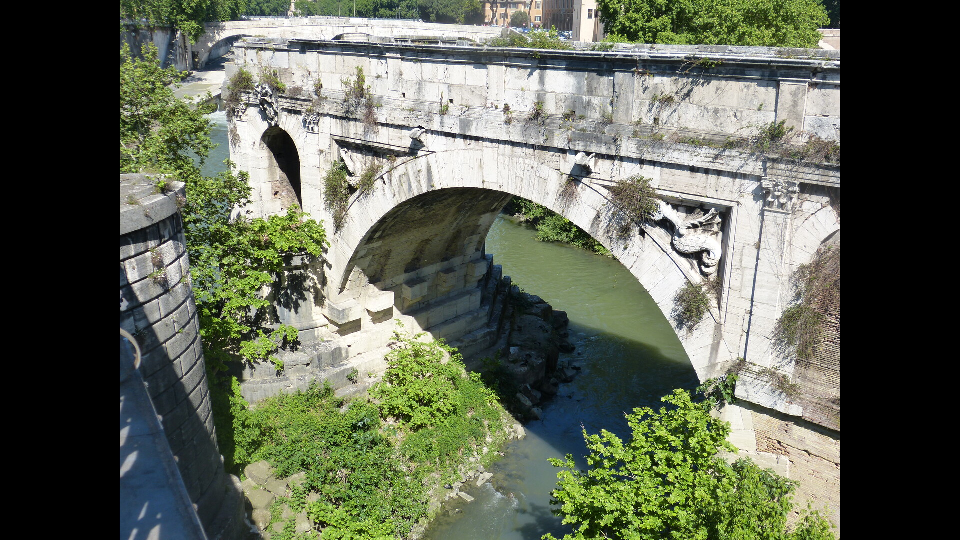 Pont Aemilius : Photo prise à Rome aujourd'hui.
