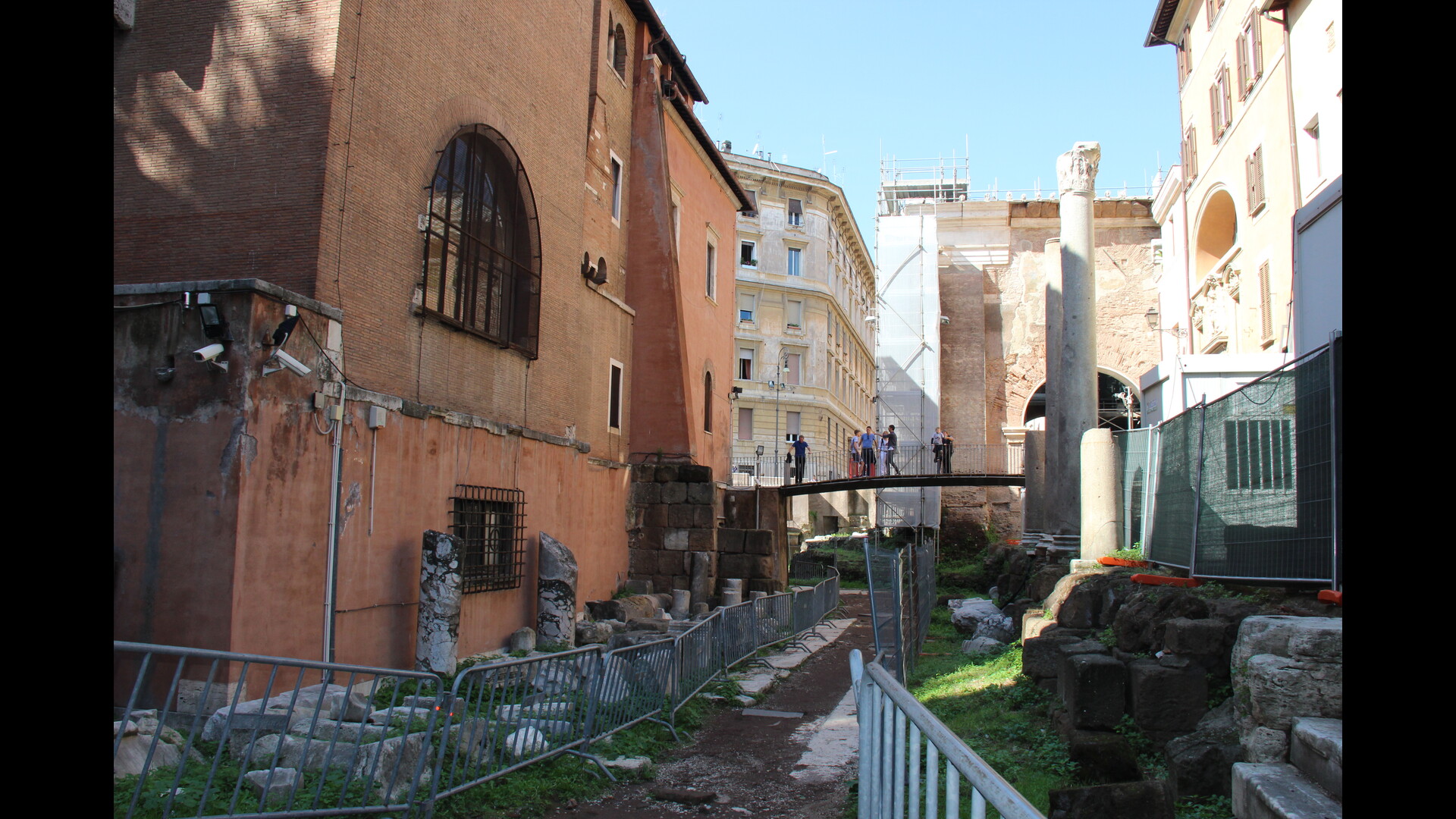 Portique d'Octavie : Photo prise à Rome aujourd'hui. Portique d’Octavie