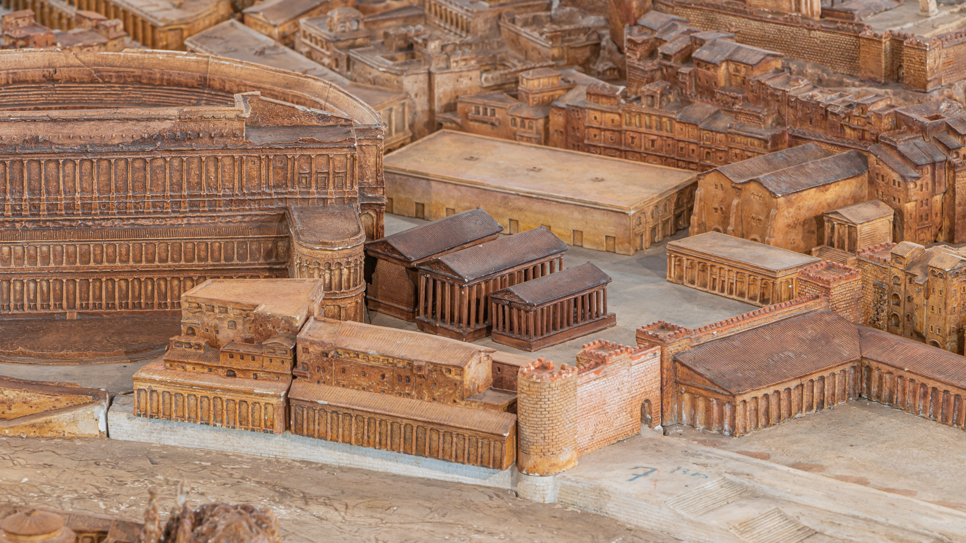 Forum Holitorium : Photo de la maquette réalisée par P.Bigot.