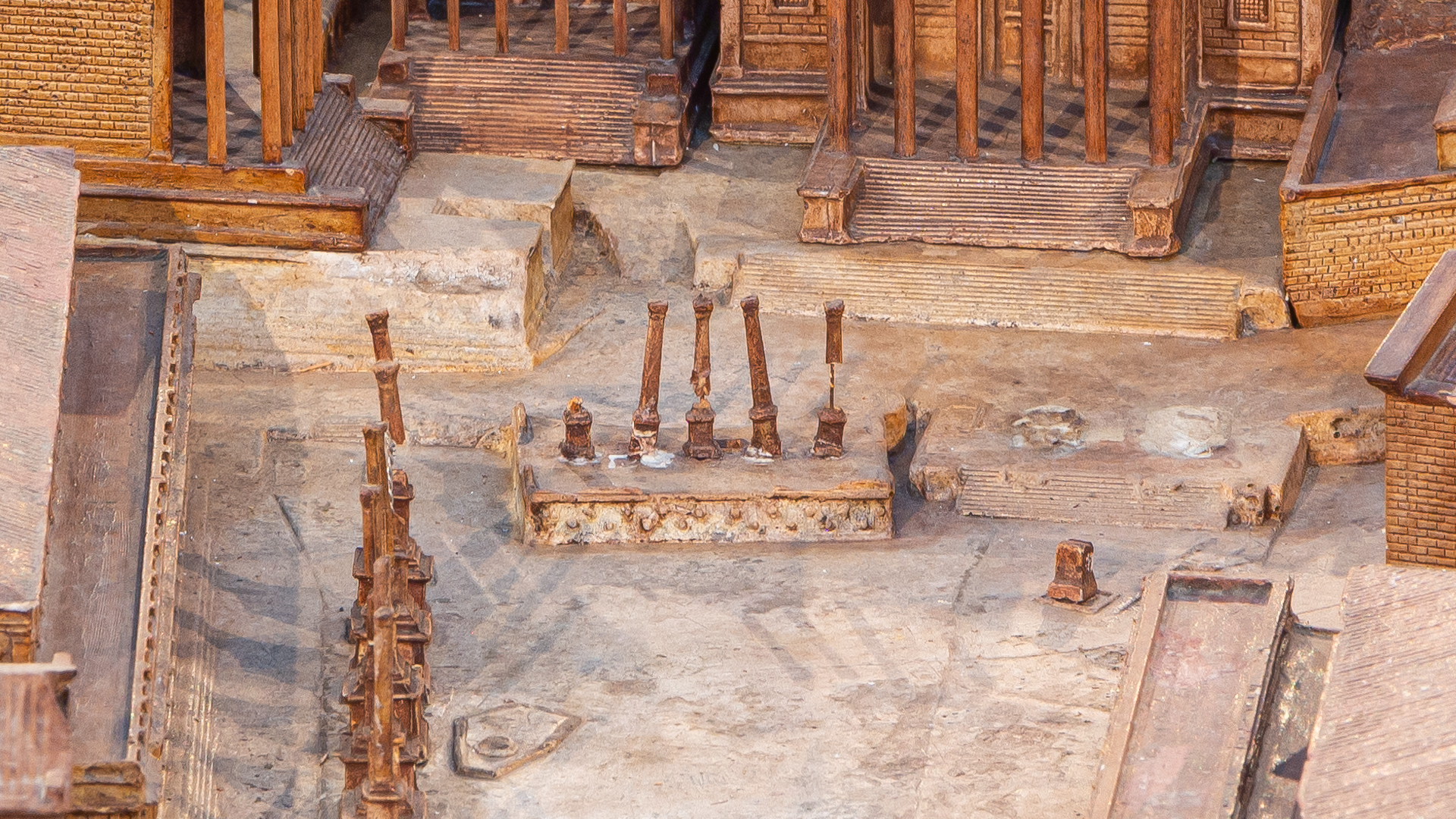 Rostres d'Auguste : Photo de la maquette réalisée par P.Bigot.