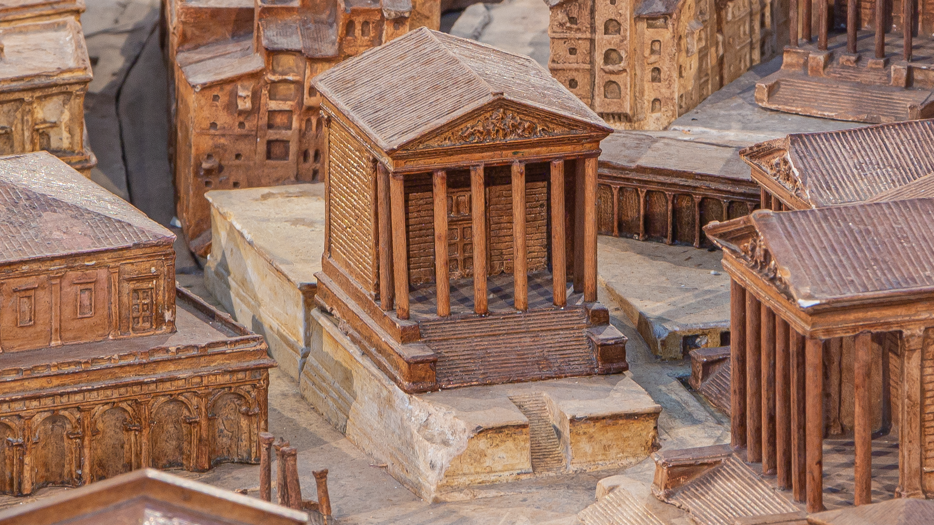TempleSaturne : Photo de la maquette réalisée par P.Bigot.