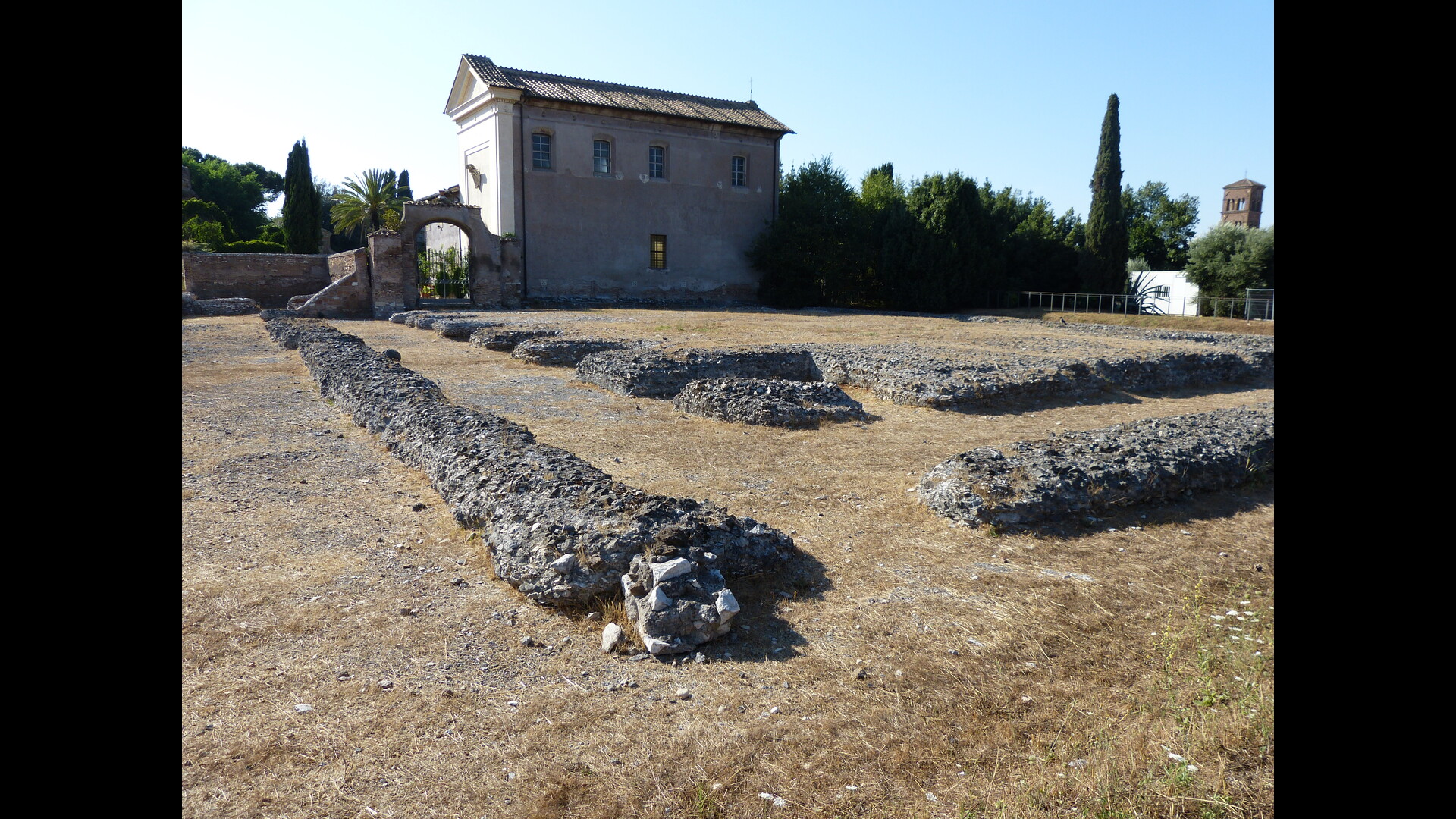 Temple de Jupiter Vltor : Photo prise à Rome aujourd'hui. Temple de Iupiter Vltor