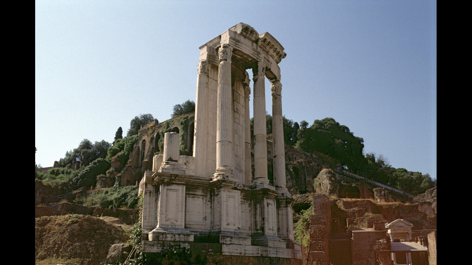 Temple de Vesta : Photo prise à Rome aujourd'hui.