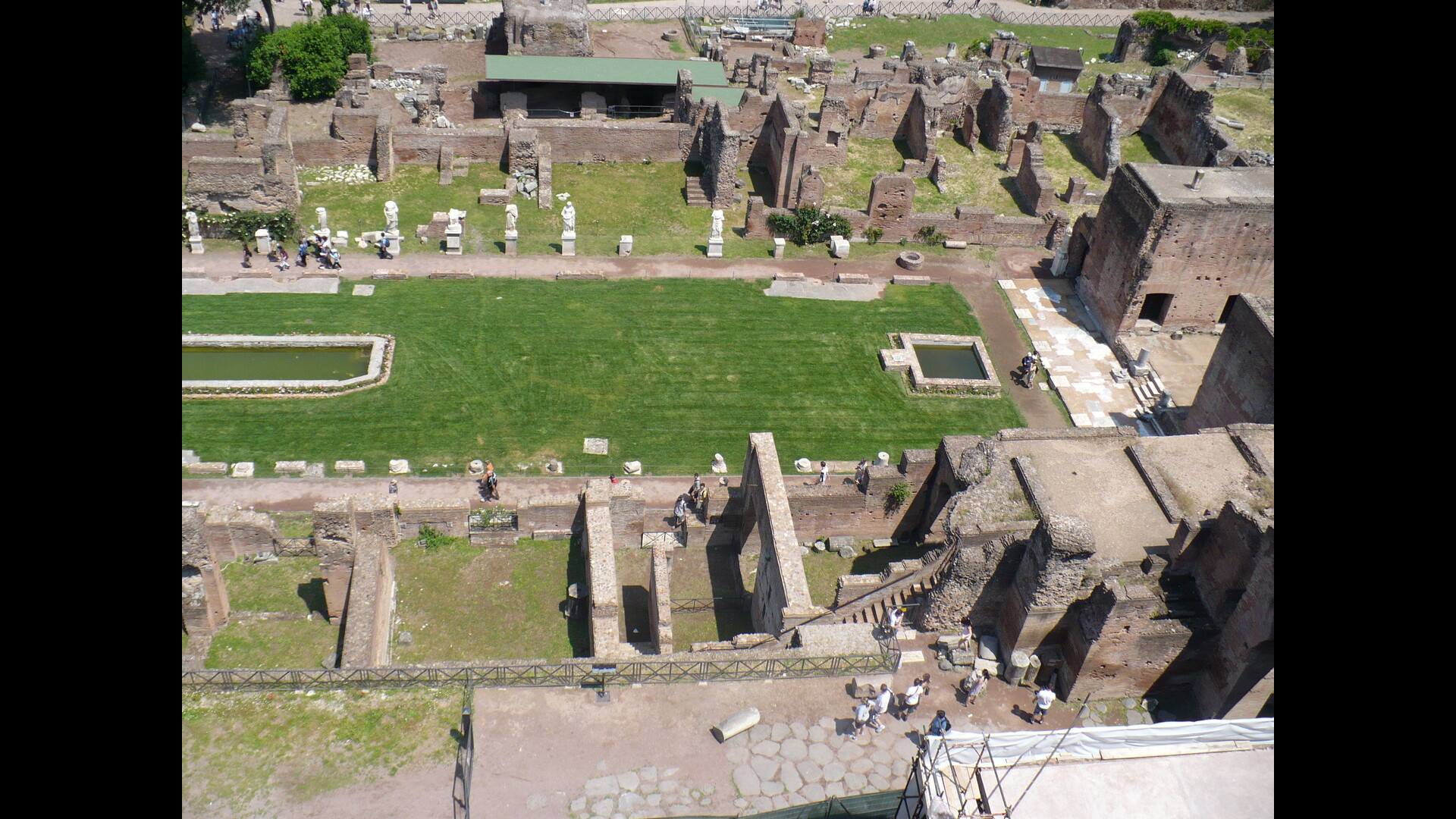 Maison des Vestales : Photo prise à Rome aujourd'hui.