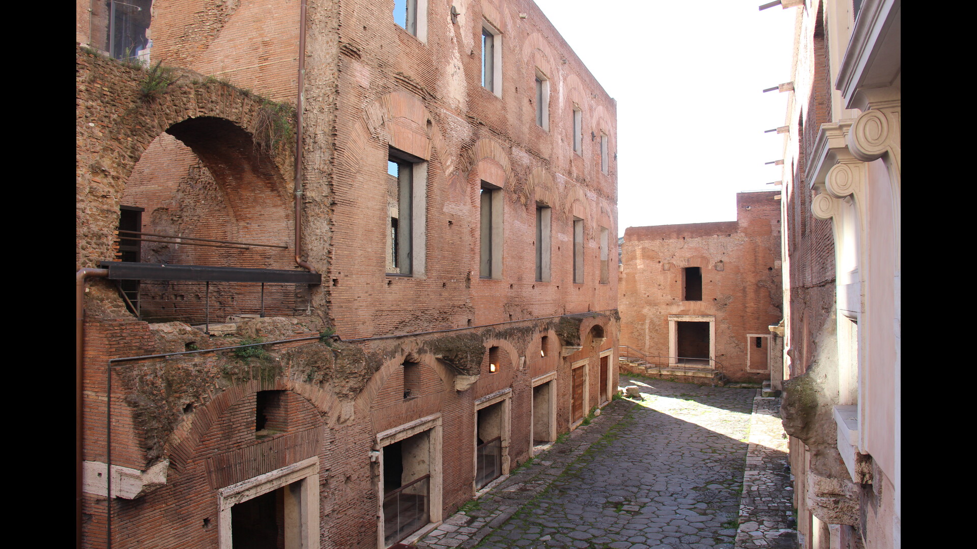 MarchesTrajan : Photo prise à Rome aujourd'hui. "Marchés" de Trajan