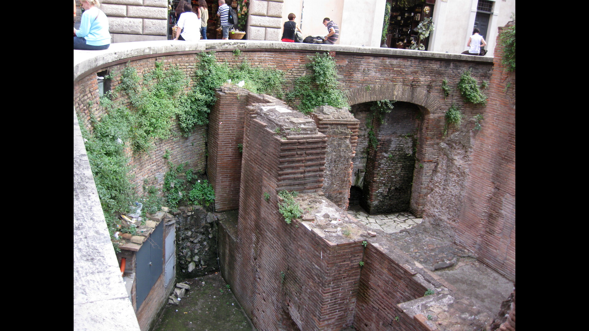 Saepta : Photo prise à Rome aujourd'hui.