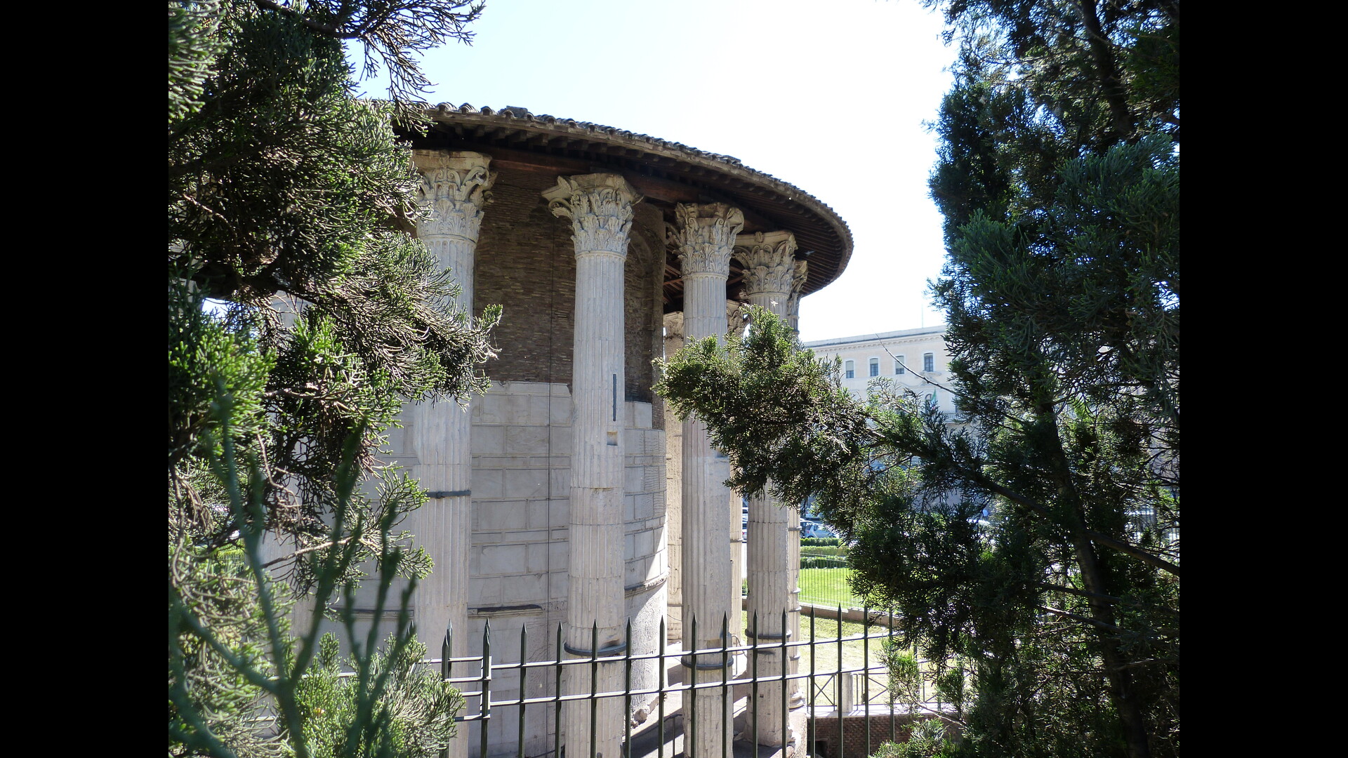 Temple d'Hercule Oliuarius : Photo prise à Rome aujourd'hui. Temple d’Hercule Olivarius