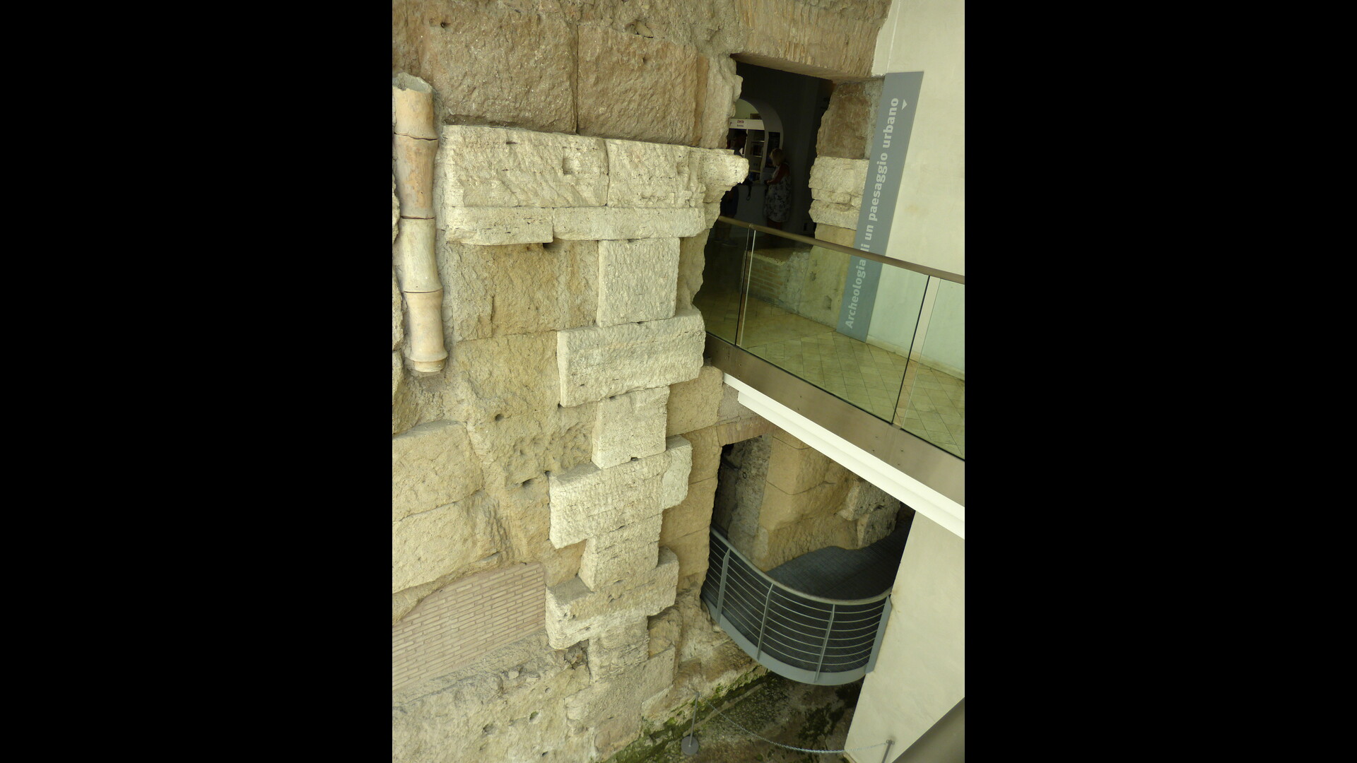 Théâtre de Balbus : Photo prise à Rome aujourd'hui.